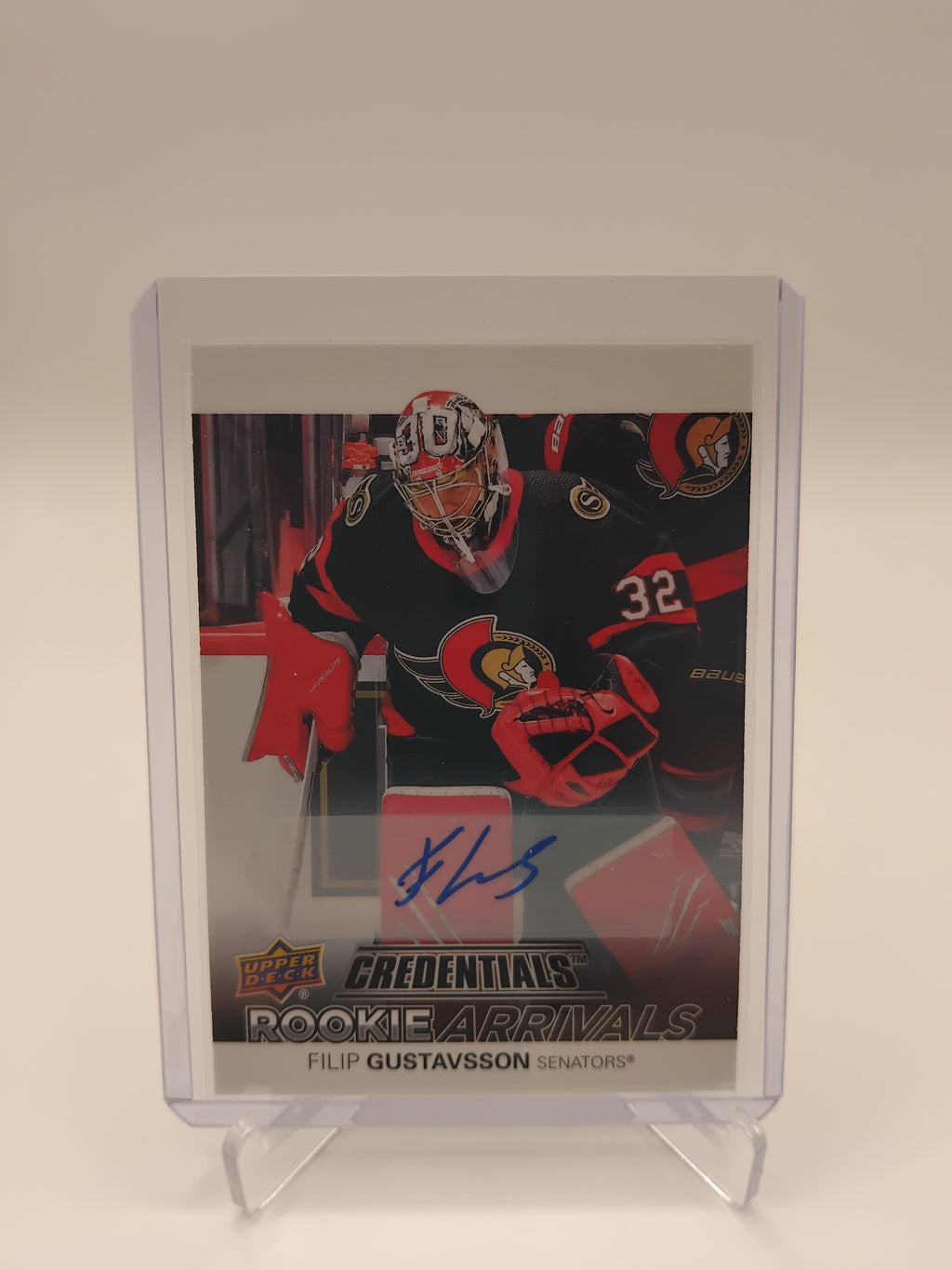 2021-22 Credentials Filip Gustavsson Rookie Arrivals Auto
